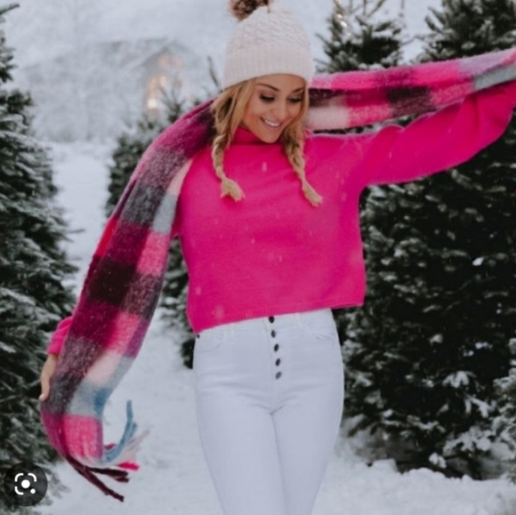 Lumiere Sweaters - Lumiere Sweater Turtleneck Hot Pink Barbie